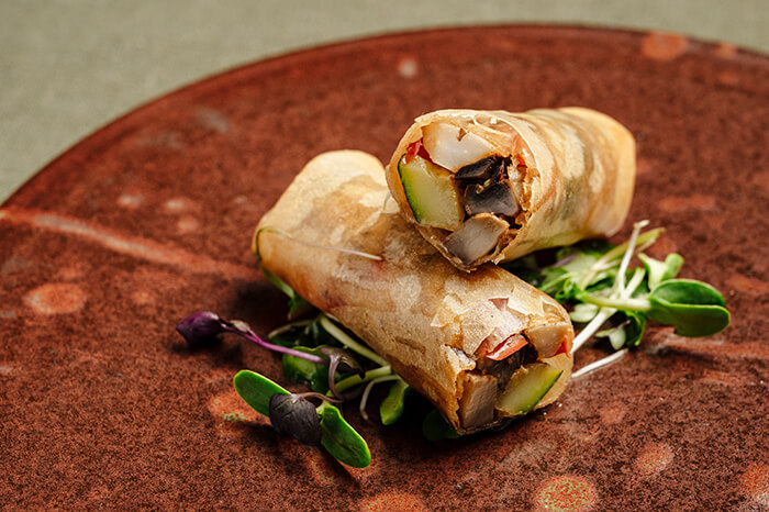 Pairing dish: Cigar-shaped Mushroom Spring roll
