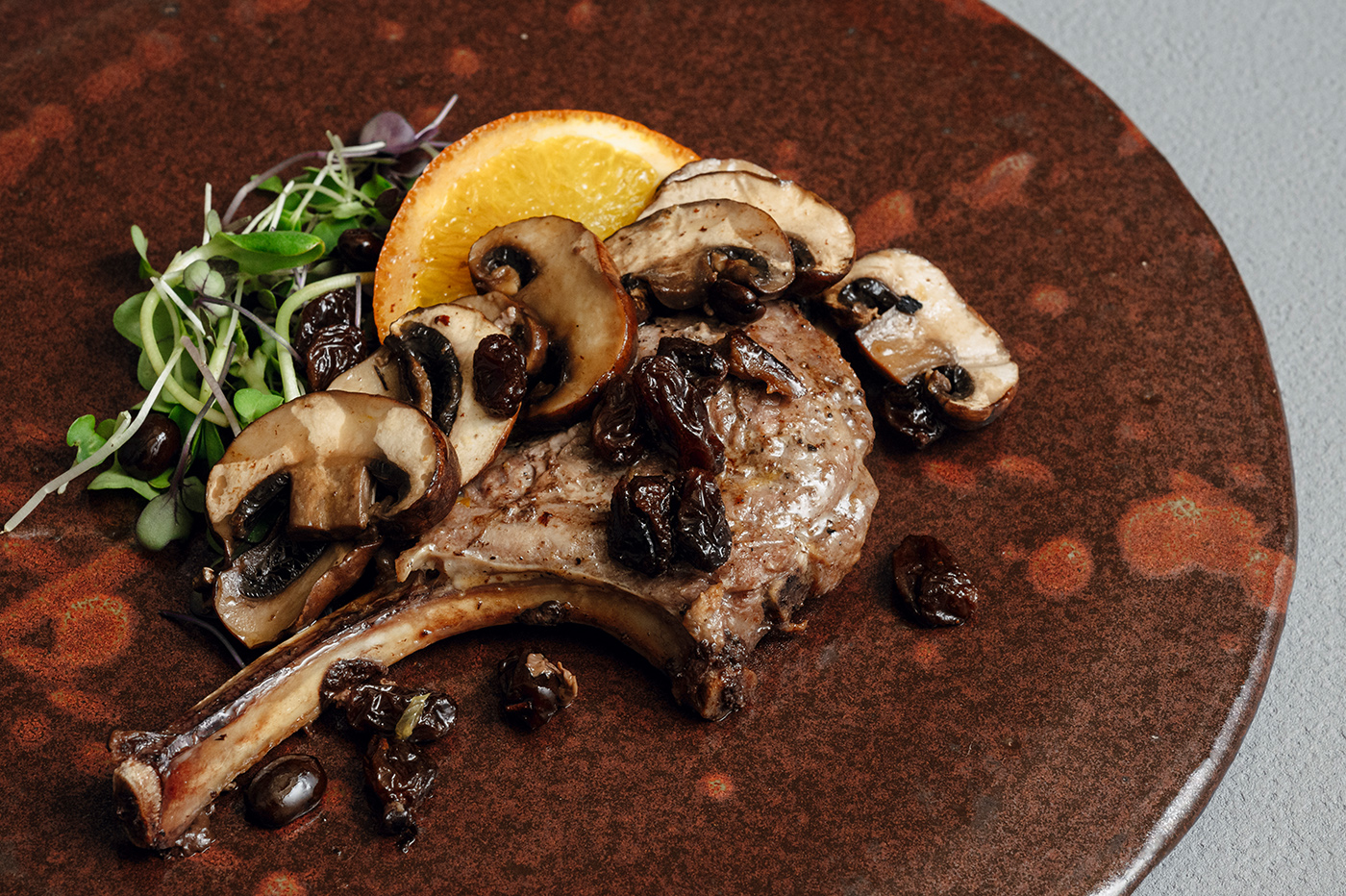 “SHEEP FREAKS” Tasmanian lamb chops with mushrooms and coffee orange flavor02