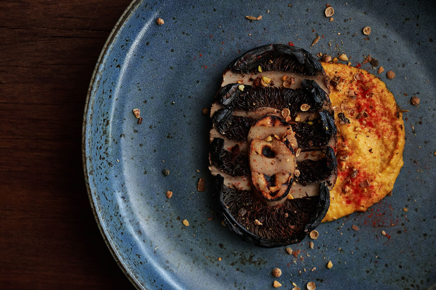 Fire-grilled large mushroom with Yellow romesco sauce03