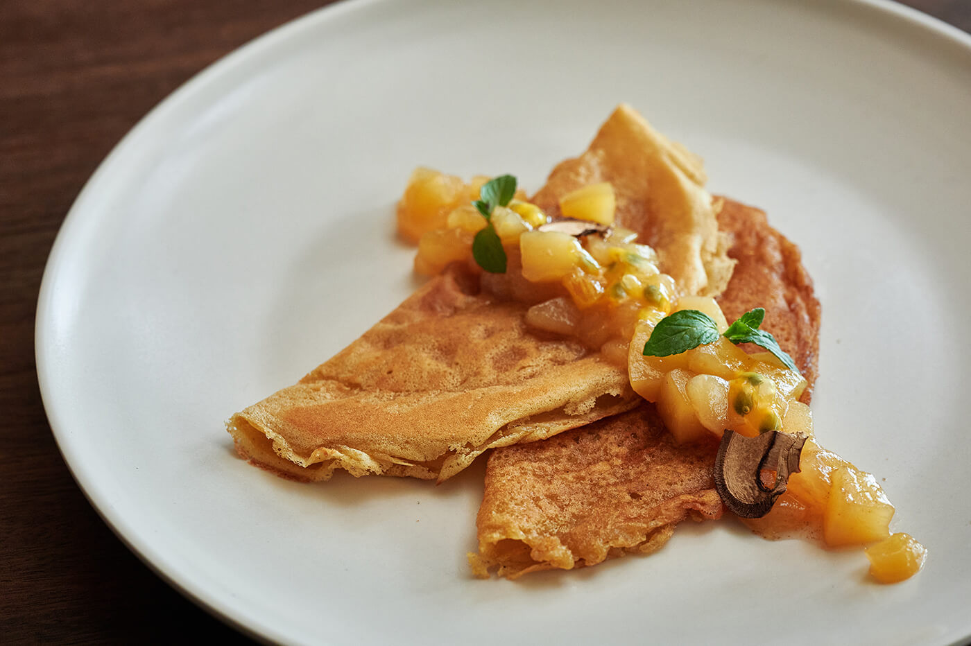 Mushroom crêpe with summer peach compote03